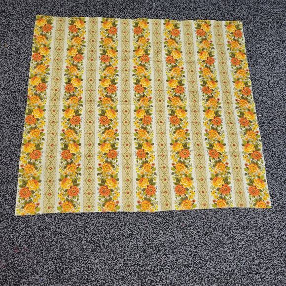 Vintage 70s House 'N Home Fabric & Draperies, Inc. - 2 Pieces - Picture 4 of 10